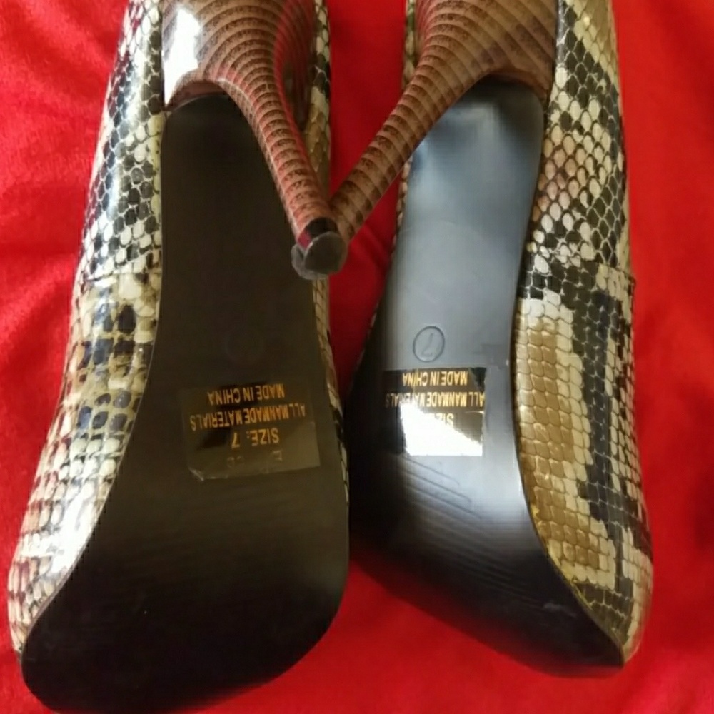 Dots snakeskin heels - Picture 8 of 8